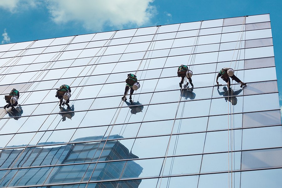 abseiling window cleaning